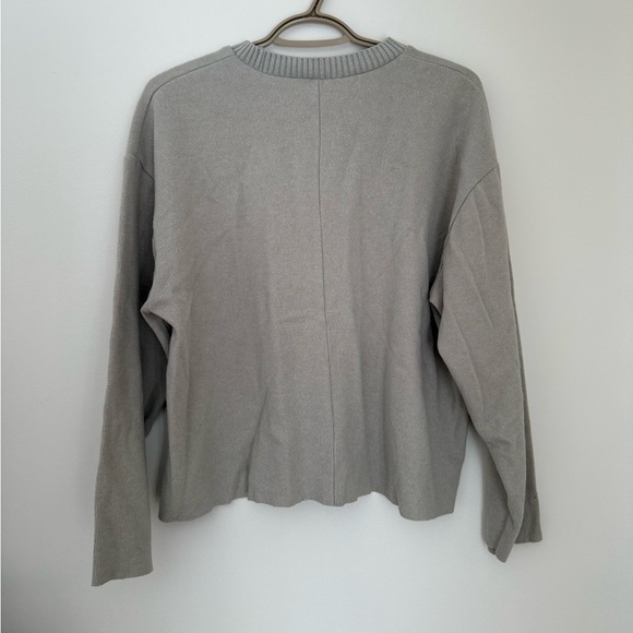 Zara Gray Crew Neck Sweater - Picture 3 of 5